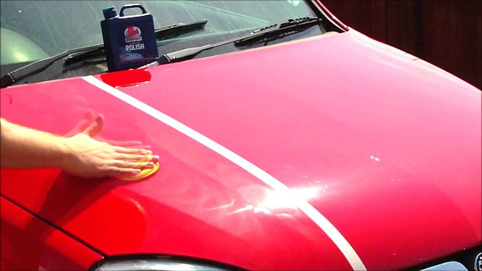 article-trucos-sacar-brillo-pintura-coche-57d6c65dc6e74
